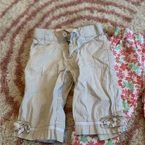 The Children's Place Light Gray Kids Casual Bottoms with Bow Accents